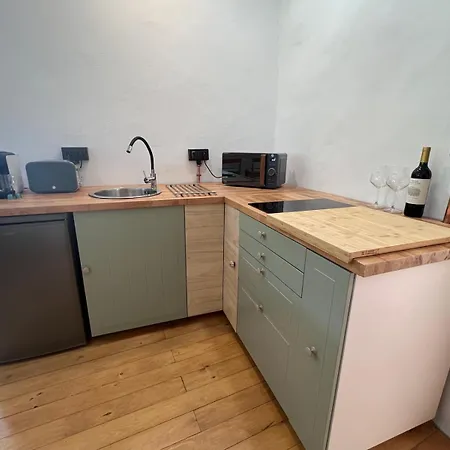 Golondrinas Apartment *