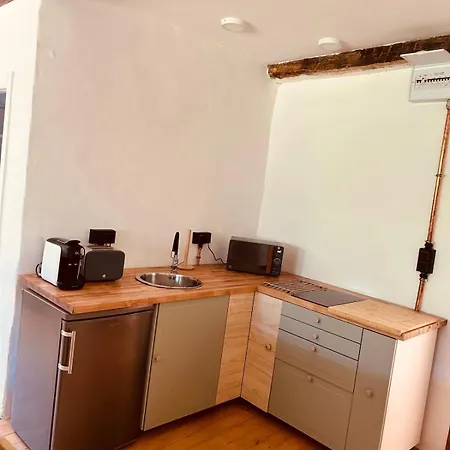 Golondrinas Apartment *
